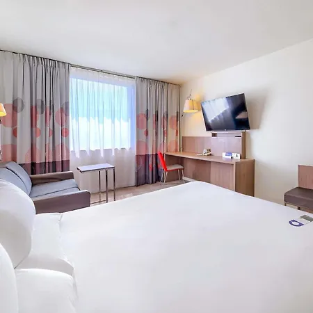 Novotel Centrum Hotel 4*