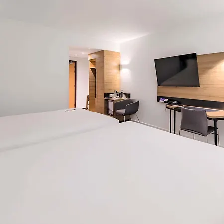 Hotell Novotel Centrum 4*