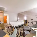 Hotel Novotel Centrum 4*
