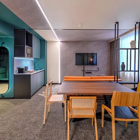 Novotel Centrum Hotel 4*